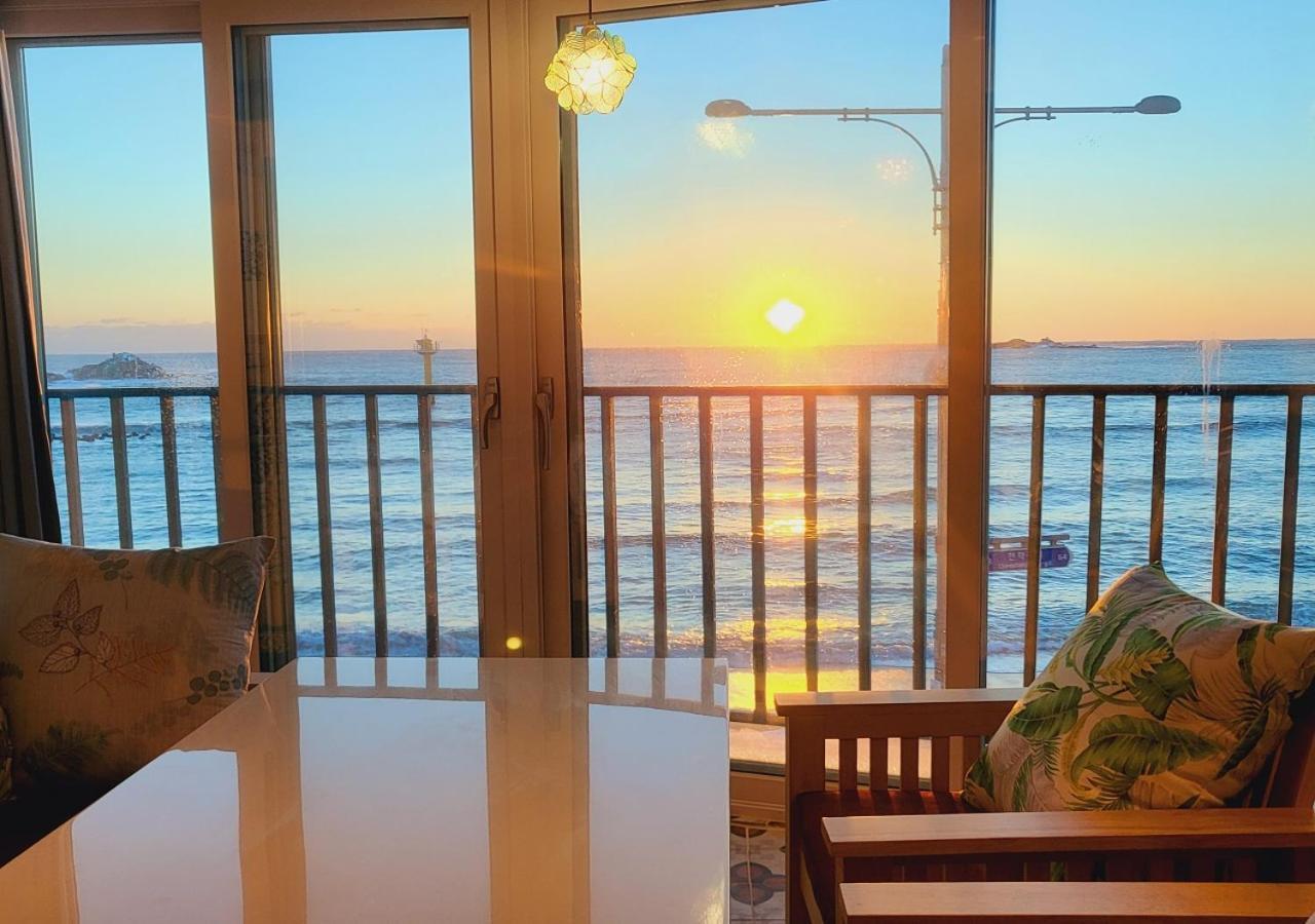 Seaside Pension Goseong  Bagian luar foto